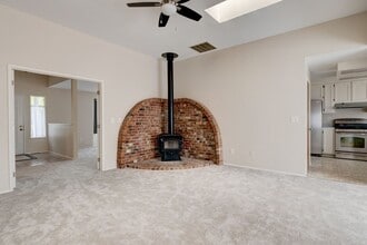 1119 SW Klickitat Terrace in Oak Harbor, WA - Building Photo - Building Photo