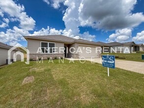 470 Antler Wy in Lincoln, AL - Building Photo - Building Photo