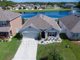 318 Briar Patch Lp in Davenport, FL - Building Photo