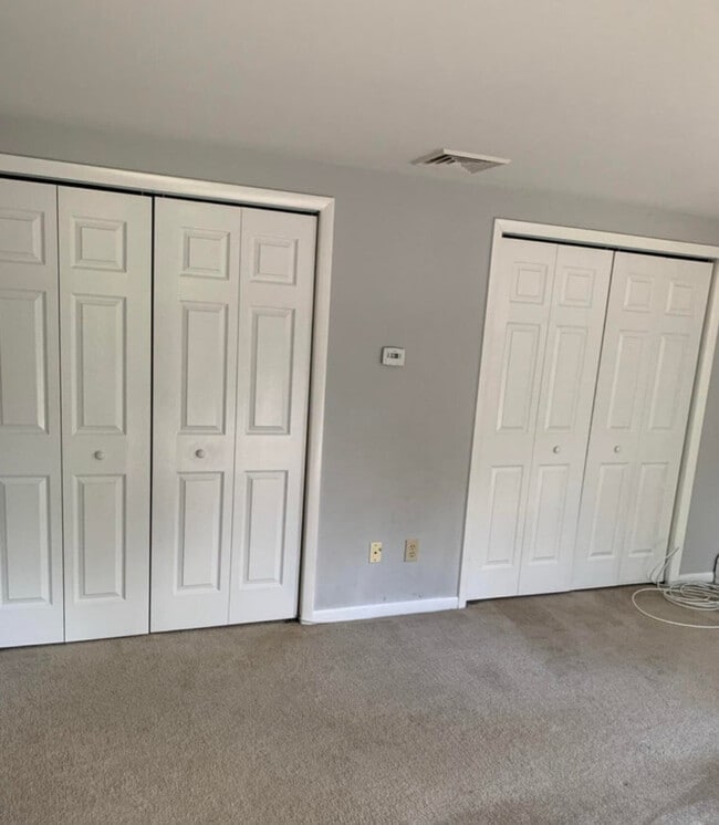 9 Augusta Ct in Clifton Park, NY - Building Photo - Building Photo