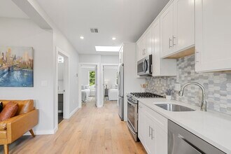 338 Hurley St, Unit 3 in Cambridge, MA - Foto de edificio - Building Photo