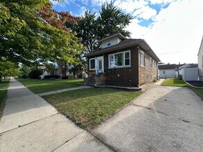 2123 Davis Ave in Whiting, IN - Building Photo - Building Photo