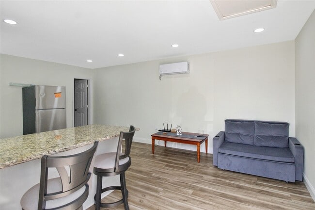 7725 Avenue H in Houston, TX - Building Photo - Building Photo