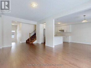 74 Gemini Dr in Barrie, ON - Building Photo - Building Photo