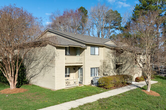 Bridgewood Apartments in Rocky Mount, NC - Foto de edificio - Building Photo