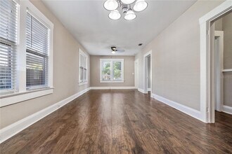 1209 E Ida St in Tampa, FL - Foto de edificio - Building Photo