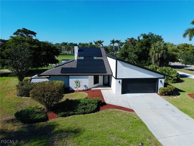 16701 Bobcat Dr in Ft. Myers, FL - Building Photo - Building Photo