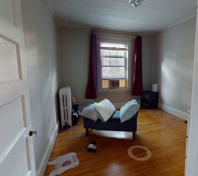 8 Forest St in Cambridge, MA - Building Photo - Building Photo