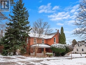 265 College St in Cobourg, ON - Building Photo - Building Photo