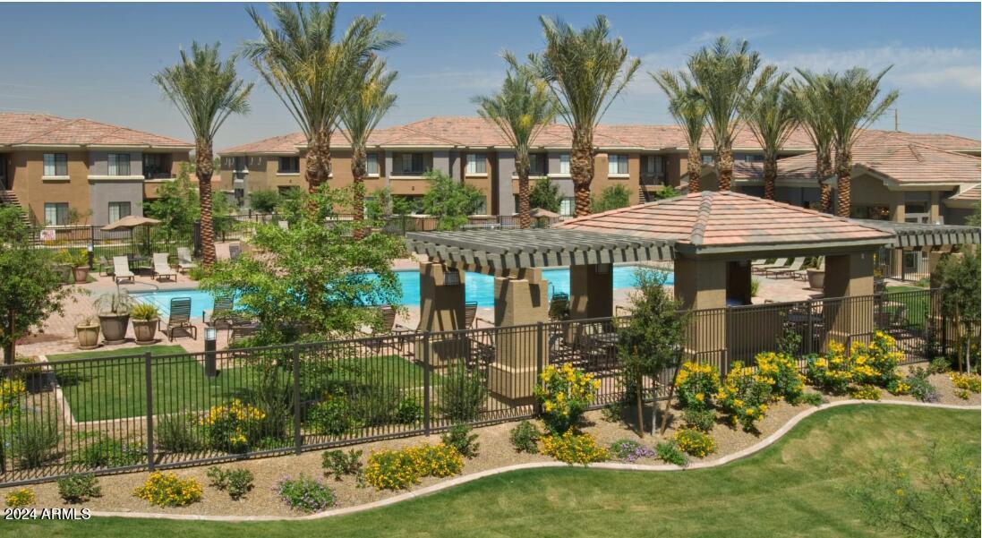 7850 W McDowell Rd in Phoenix, AZ - Building Photo