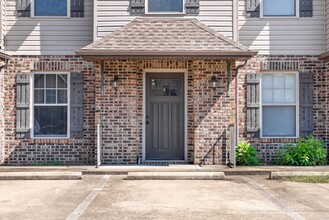 1769 Spring Water Drive in Clarksville, TN - Building Photo - Building Photo