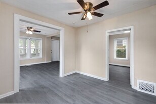 636 S 25th St in South Bend, IN - Building Photo