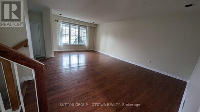 22 Westmeath Crescent in Ottawa, ON - Building Photo - Building Photo