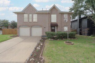 2201 Broughton Ct in Austin, TX - Building Photo