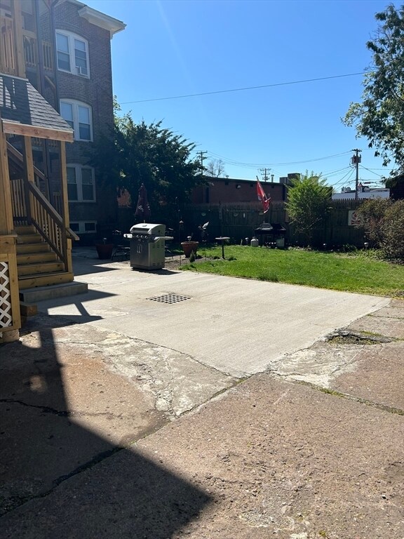 4 Brookline Ave-Unit -4 in Holyoke, MA - Building Photo - Building Photo