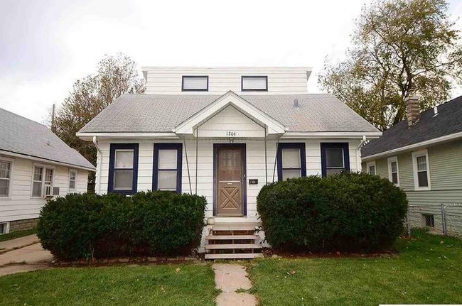 property at 1206 S 50th St