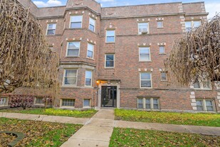 8016 S Evans Ave in Chicago, IL - Foto de edificio - Interior Photo