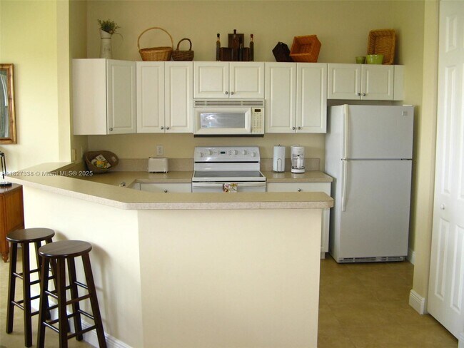 4706 SW 160th Ave in Miramar, FL - Building Photo - Building Photo
