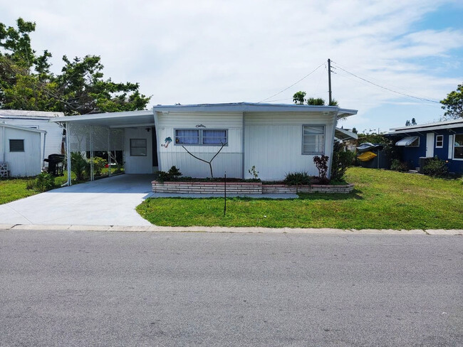 property at 810 51st Ave W