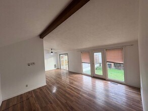 1006 Eastwind Ct N in Keizer, OR - Building Photo - Building Photo