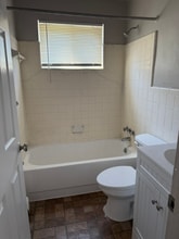 2332 Iroll Ave in Cincinnati, OH - Building Photo - Building Photo