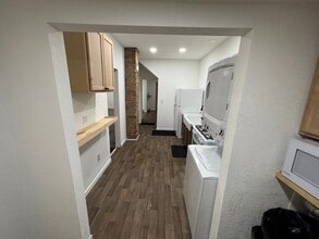 2529 Brooklyn Ave in Kansas City, MO - Building Photo - Building Photo