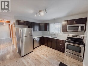 122 Weber St S in Waterloo, ON - Building Photo - Building Photo