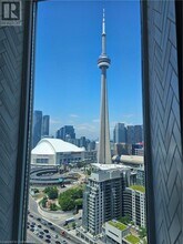 8 York St in Toronto, ON - Building Photo - Building Photo