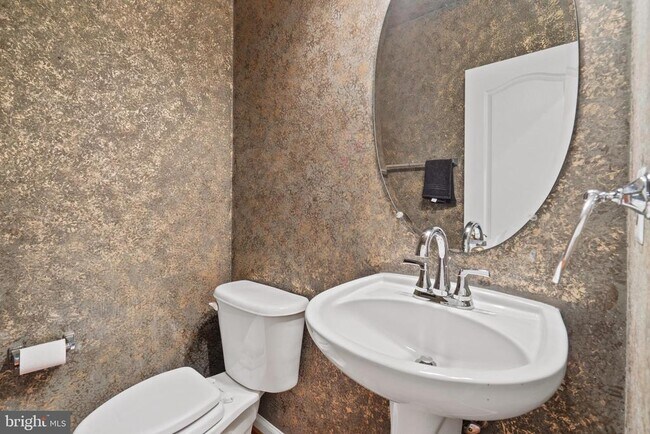 4505 Henley Pl in Fairfax, VA - Building Photo - Building Photo