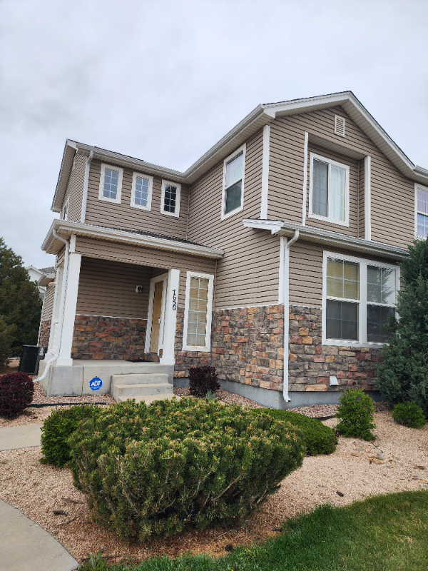 property at 7650 Sandy Springs Point