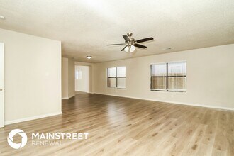 8182 Cheryl Meadow Dr in Converse, TX - Building Photo - Building Photo