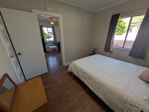 92 W Vince St in Ventura, CA - Foto de edificio - Building Photo