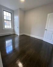 44 Clearway St, Unit 8 in Boston, MA - Foto de edificio - Building Photo
