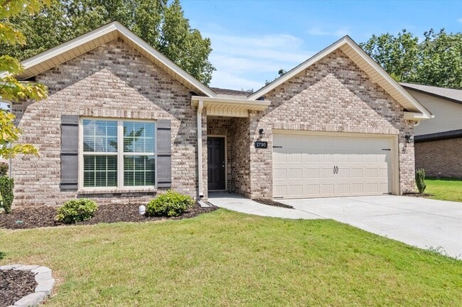 1795 Stampede Cir in Huntsville, AL - Building Photo - Building Photo