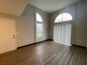 404 Bainbridge Ct in Lexington, KY - Building Photo - Building Photo