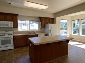 530 Preston Burr Lane in Reno, NV - Building Photo - Building Photo