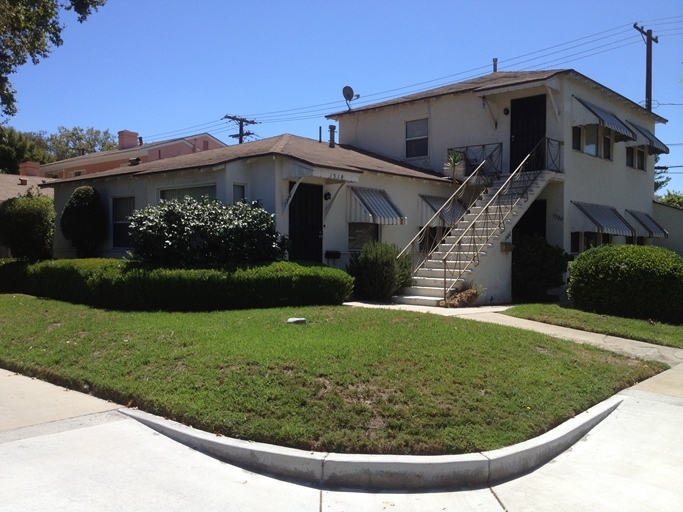 1318 W Alameda Ave in Burbank, CA - Building Photo