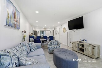 731 W Elkcam Cir in Marco Island, FL - Building Photo - Building Photo