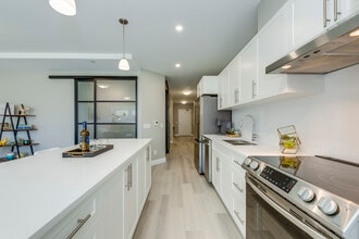 2 Quebec in Guelph, ON - Building Photo - Building Photo