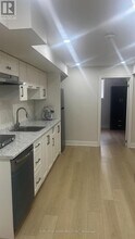 33 James Govan Dr in Whitby, ON - Building Photo - Building Photo
