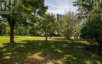2700 Battleford Rd in Mississauga, ON - Building Photo - Building Photo