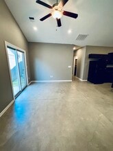 4801 N Hillside Ct in Wichita, KS - Building Photo - Building Photo