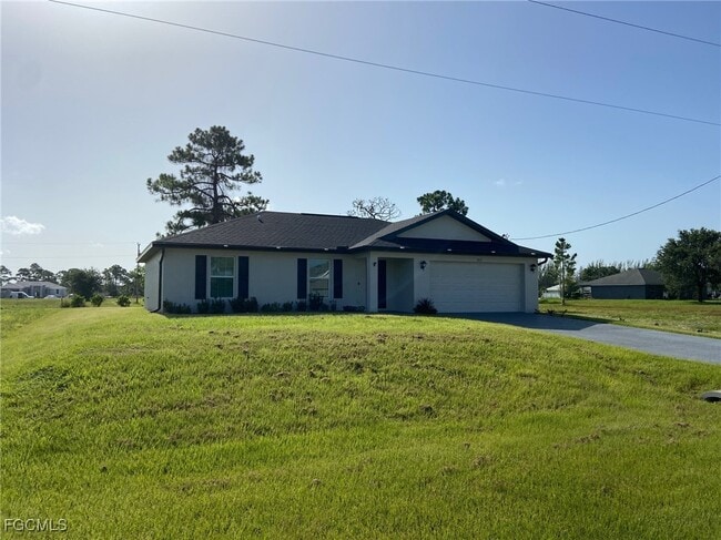 2837 NW 24th Ave in Cape Coral, FL - Building Photo - Building Photo