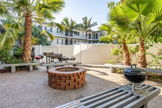 Rosecrans in Gardena, CA - Building Photo - Building Photo