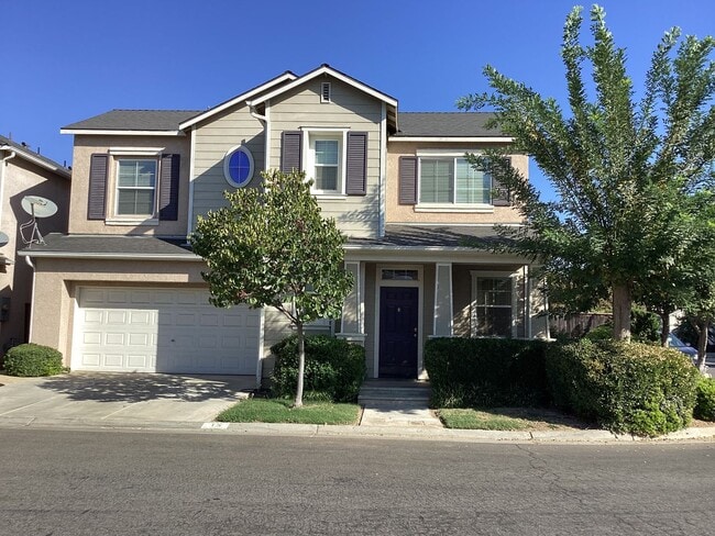 15 W Brittany Ln