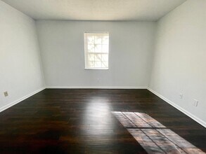 3301 Arterburn Ave in Louisville, KY - Building Photo - Building Photo