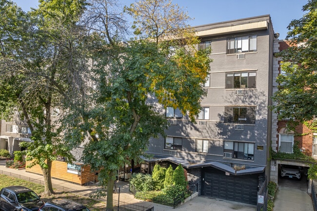 property at 6134 N Kenmore Ave