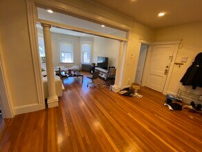 41 Orkney Rd, Unit 3 in Boston, MA - Foto de edificio - Building Photo