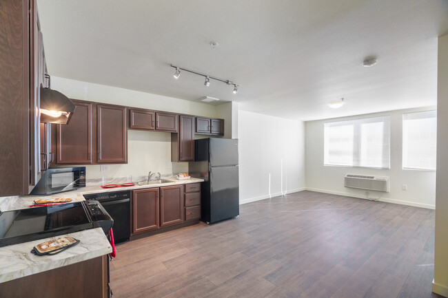 Range View Apartments in Aurora, CO - Building Photo - Interior Photo