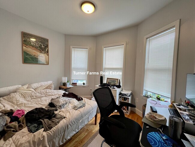 130 Boston St, Unit 2 in Boston, MA - Building Photo - Building Photo